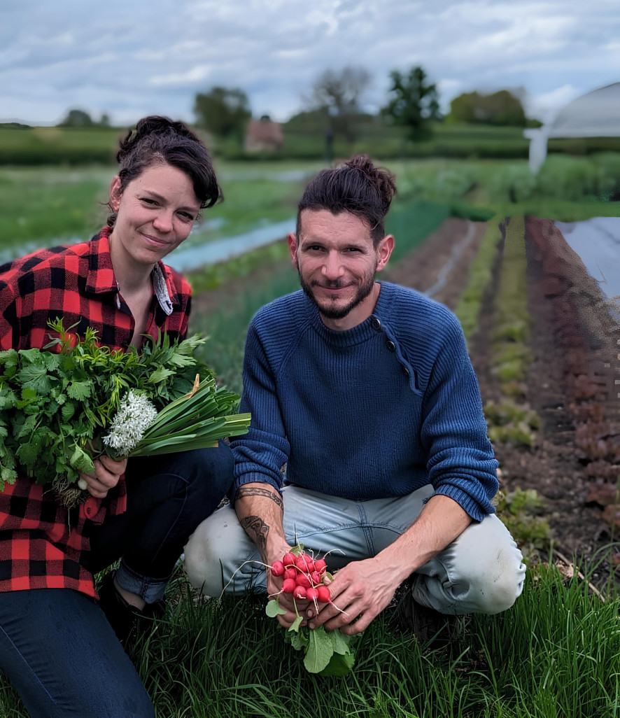 Les initiales des prénoms d'Océane Poirson et Antoine Cousin sont à l'origine du nom de leur exploitation : Les Jardins d'AO. (@Jardins d'AO) 